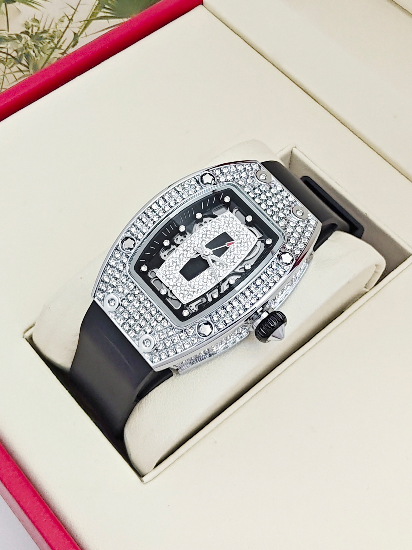 Trendy Full Diamond Women's Qu - Luxury Watch It incelemesi ve fiyatı